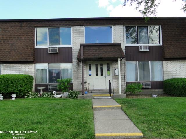 30233 Utica Road Roseville, MI 48066 - Photo 2 of 10