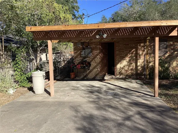$130,000 | 1704 Odilia Street, Alice, TX 78332