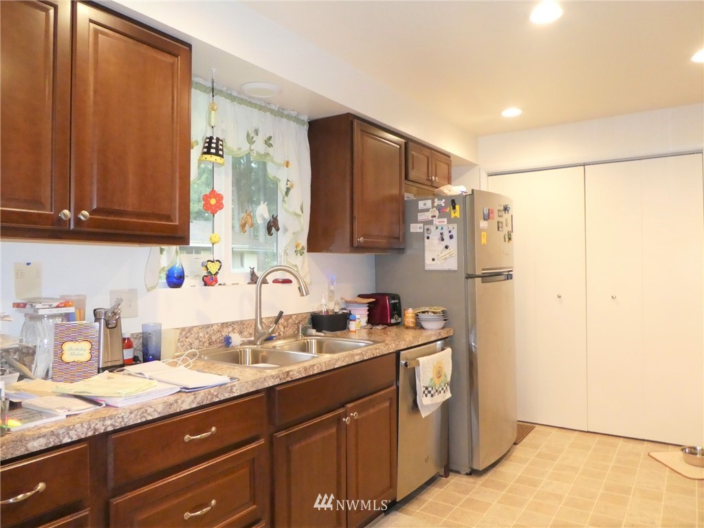5422 Schoth Road Southwest Tumwater, WA 98512 - Photo 3 of 19 Gallery Image 3