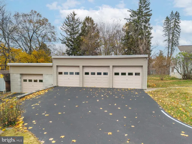 $220,000 | 215 South Enola Drive, Enola, PA 17025