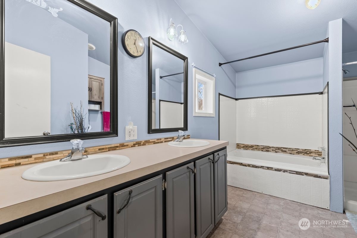 334 Ray Symmonds Road Yakima, WA 98901 - Photo 11 of 30