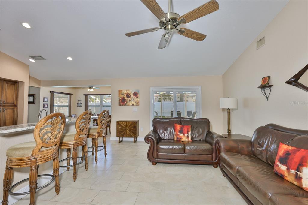 9275 133rd Street Seminole, FL 33776 - Photo 13 of 58