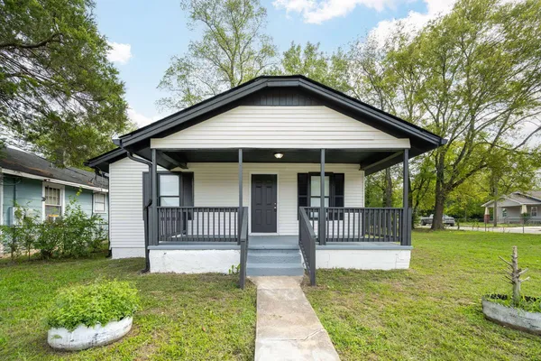 $1,450 | 3818 Chandler Avenue, Chattanooga, TN 37410