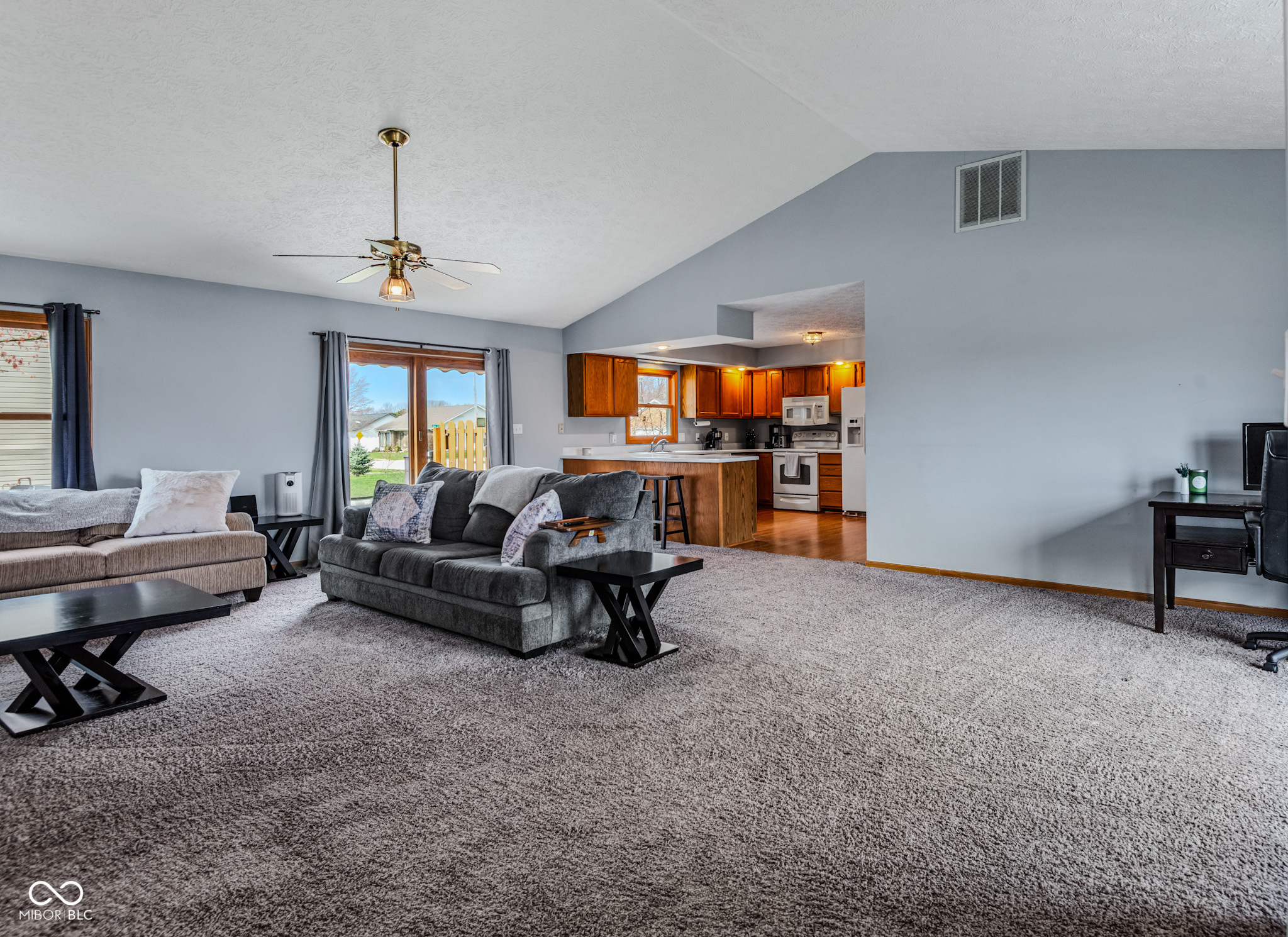 3316 Cox Lane Columbus, IN 47203 - Photo 3 of 26