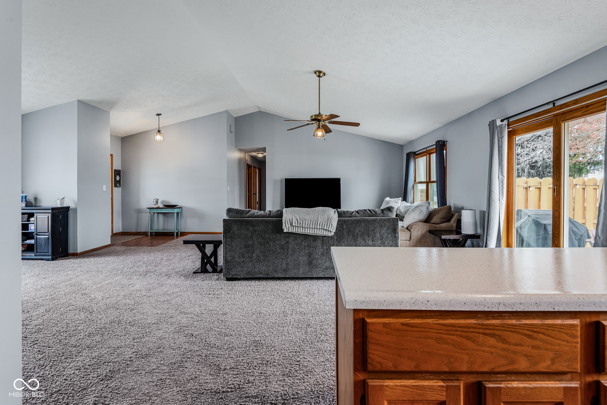 3316 Cox Lane Columbus, IN 47203 - Photo 4 of 26