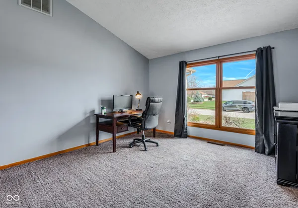 $274,900 | 3316 Cox Lane, Columbus, IN 47203