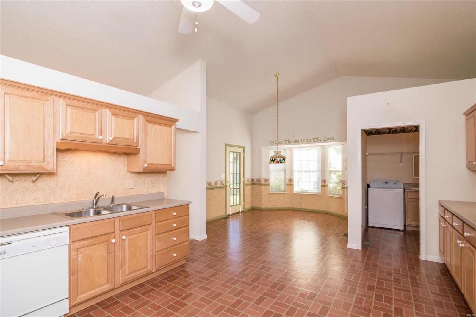 25 Ramsgate Collinsville, IL 62234 - Photo 8 of 34 Gallery Image 8