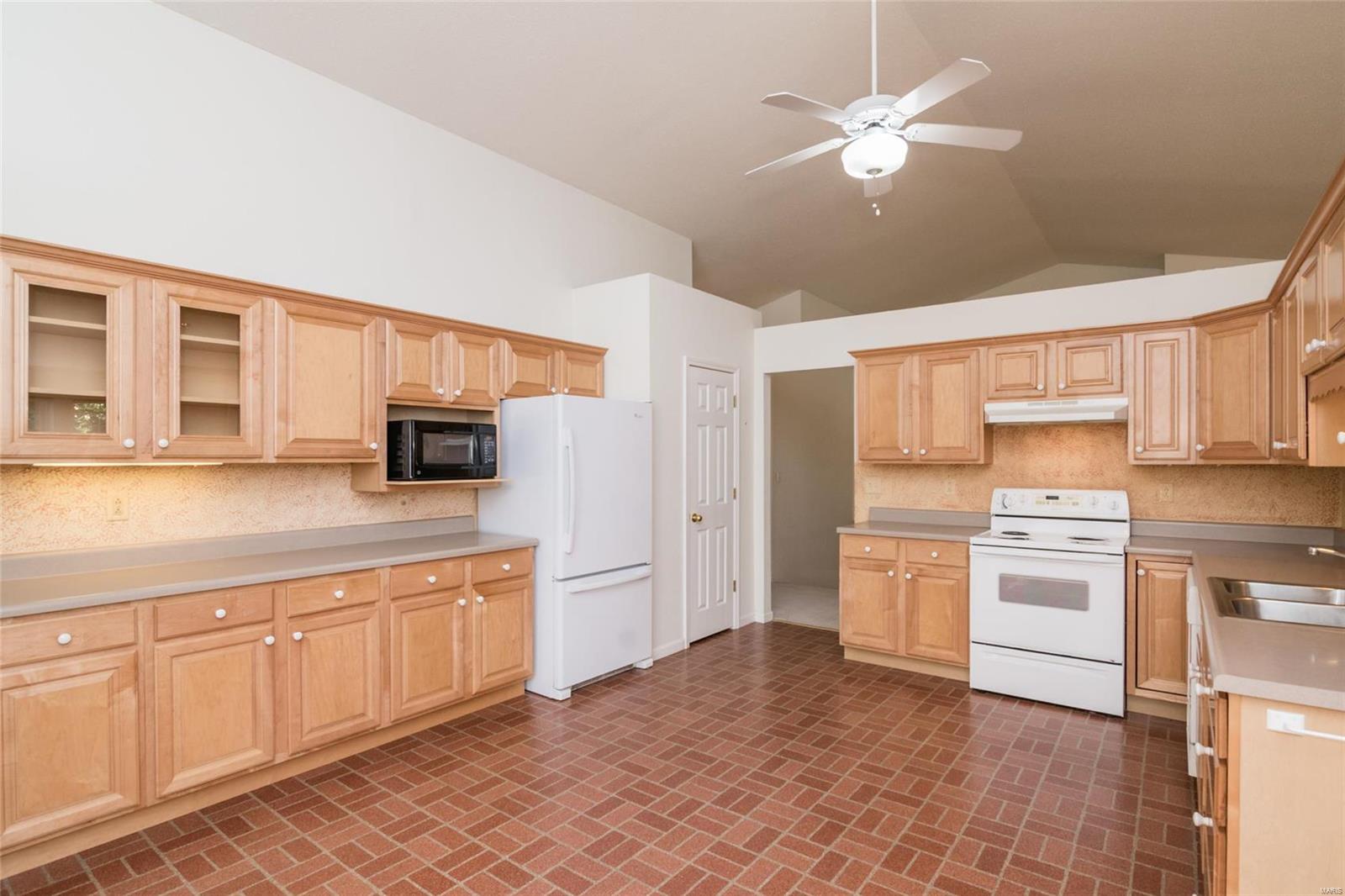 25 Ramsgate Collinsville, IL 62234 - Photo 10 of 34 Gallery Image 10
