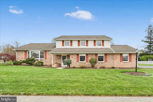 $389,900 | 29 Mayfield Drive, Leola, PA 17540