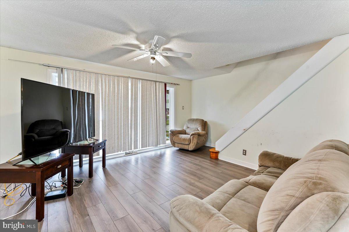 1433 Greenway Road Swarthmore, PA 19081 - Photo 3 of 28
