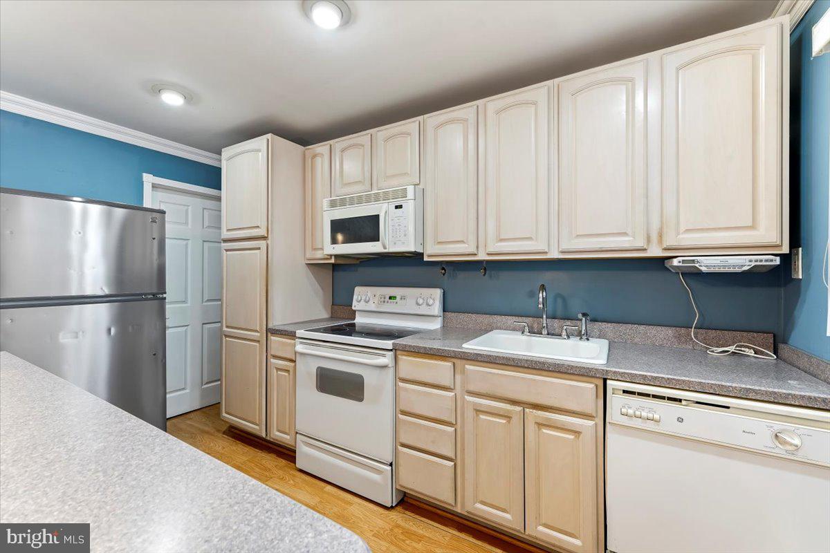 1433 Greenway Road Swarthmore, PA 19081 - Photo 10 of 28