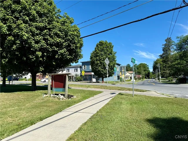 $1,475 | 2117 Main Street, Unit 2, Cazenovia, NY 13122