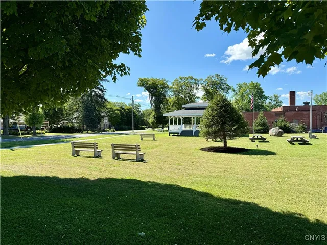 $1,475 | 2117 Main Street, Unit 2, Cazenovia, NY 13122