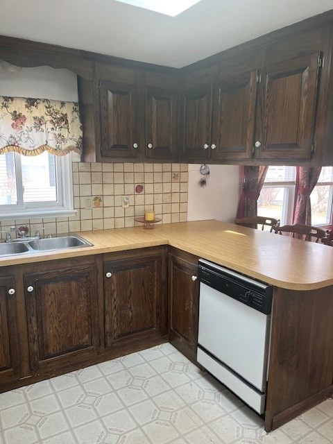 44 Castle Road Attleboro, MA 02703 - Photo 8 of 23