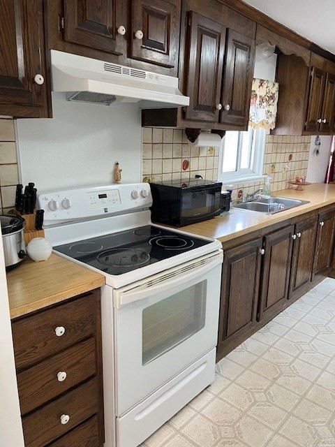 44 Castle Road Attleboro, MA 02703 - Photo 9 of 23