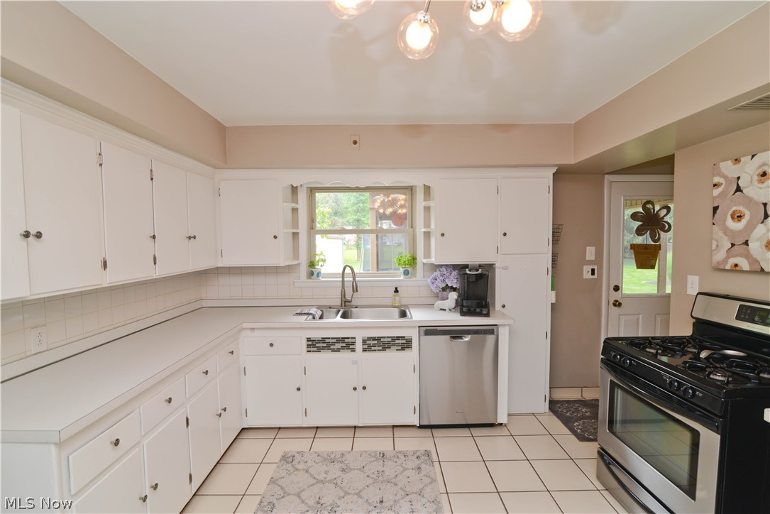 325 Ewing Road Youngstown, OH 44512 - Photo 15 of 29 Gallery Image 15