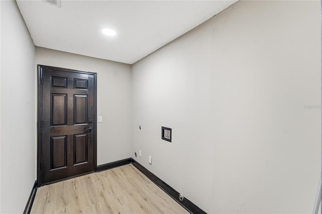 14728 Henson Road Orlando, FL 32832 - Photo 22 of 70 a view of a hallway