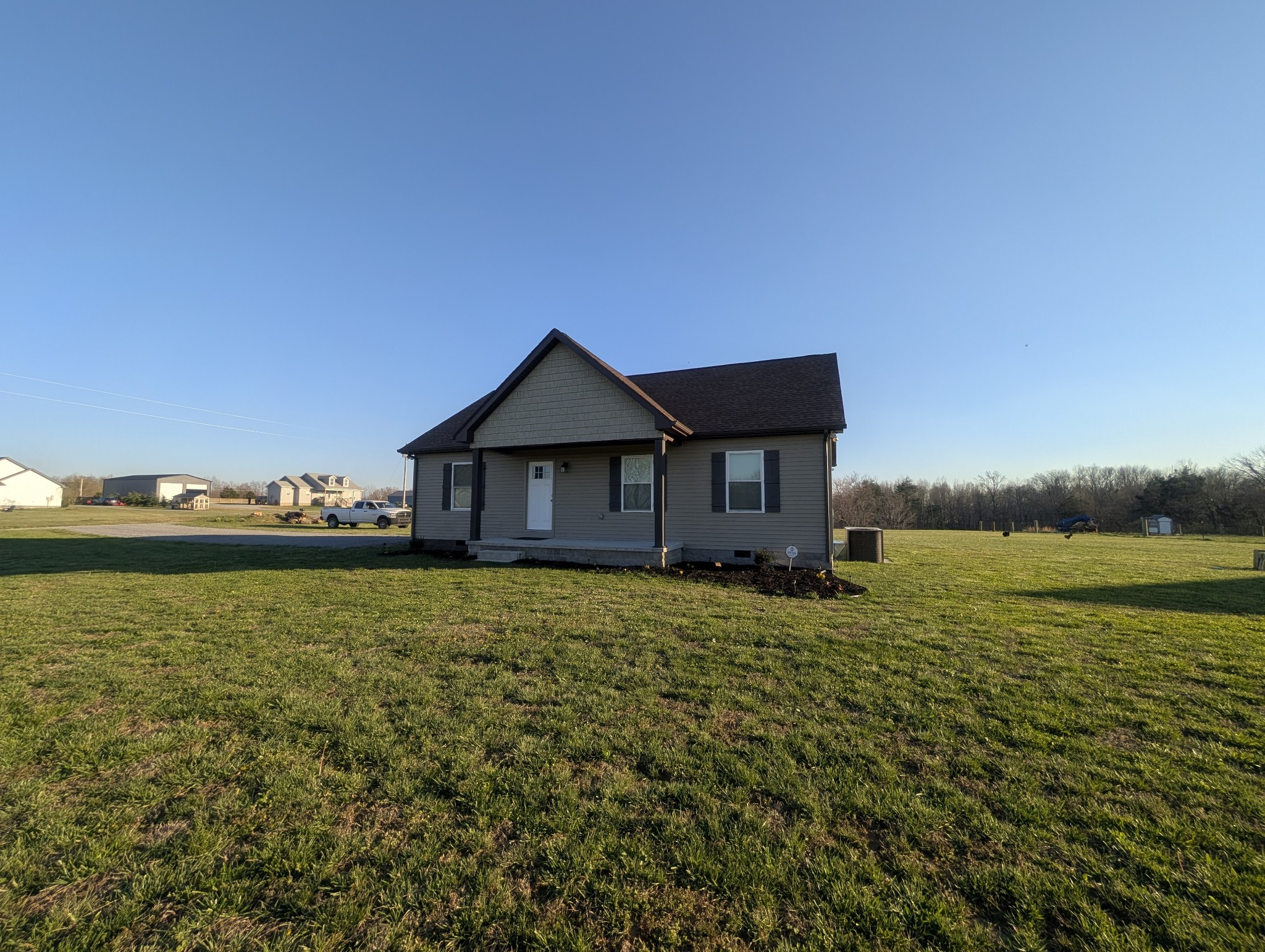 293 Hawkins Road Westmoreland, TN 37186 - Photo 1 of 6