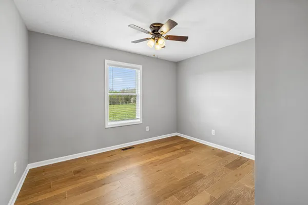 $285,000 | 293 Hawkins Road, Westmoreland, TN 37186