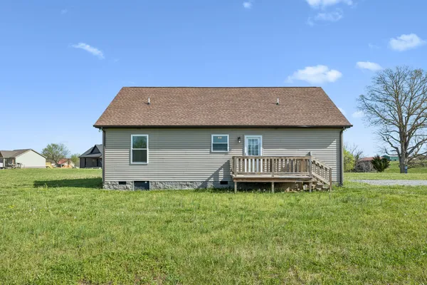 $285,000 | 293 Hawkins Road, Westmoreland, TN 37186
