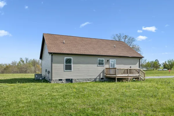 $285,000 | 293 Hawkins Road, Westmoreland, TN 37186