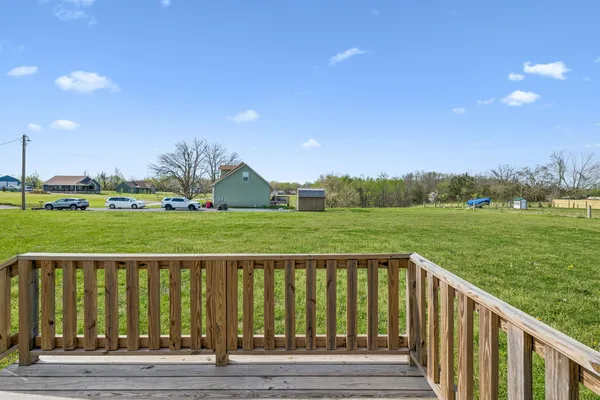 $285,000 | 293 Hawkins Road, Westmoreland, TN 37186