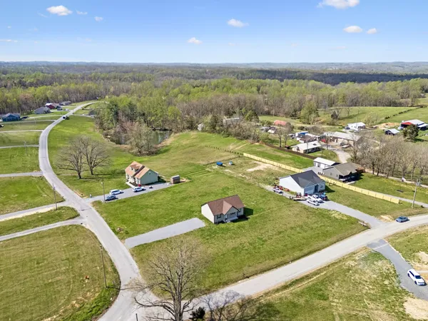 $285,000 | 293 Hawkins Road, Westmoreland, TN 37186