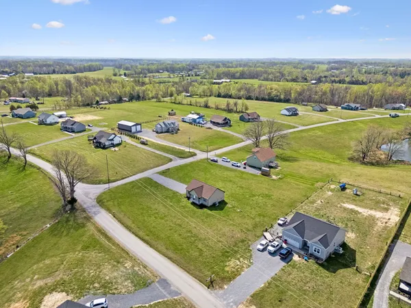 $285,000 | 293 Hawkins Road, Westmoreland, TN 37186