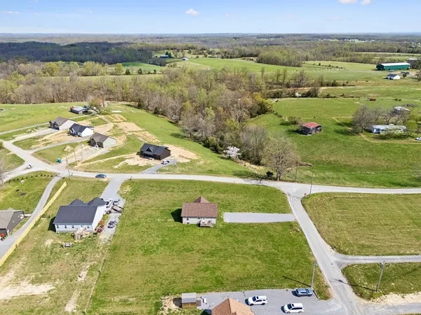 $285,000 | 293 Hawkins Road, Westmoreland, TN 37186