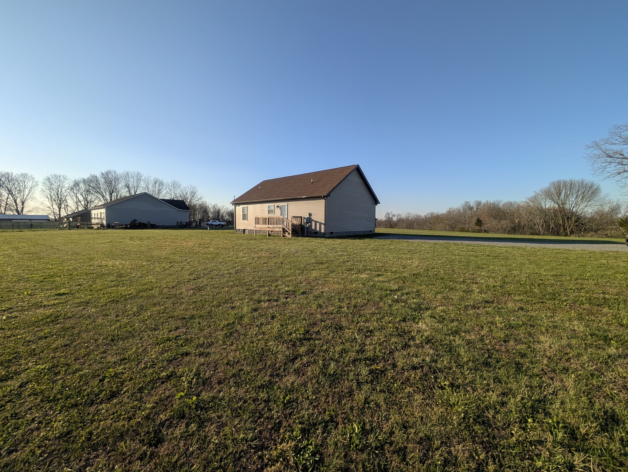 293 Hawkins Road Westmoreland, TN 37186 - Photo 5 of 6