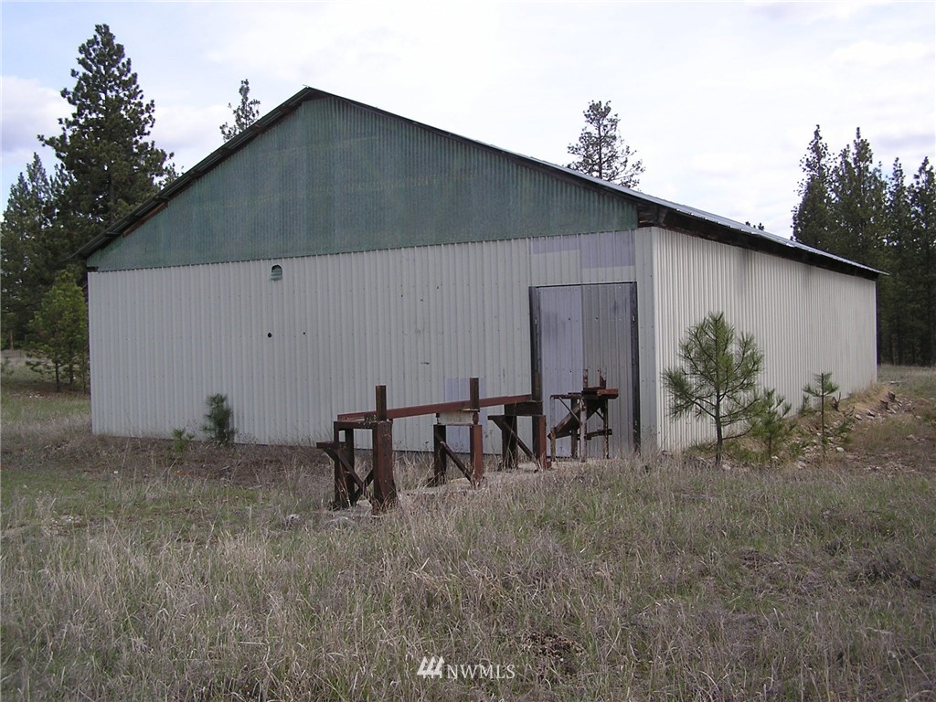 1300 Aeneas Valley Road Tonasket, WA 98855 - Photo 16 of 25