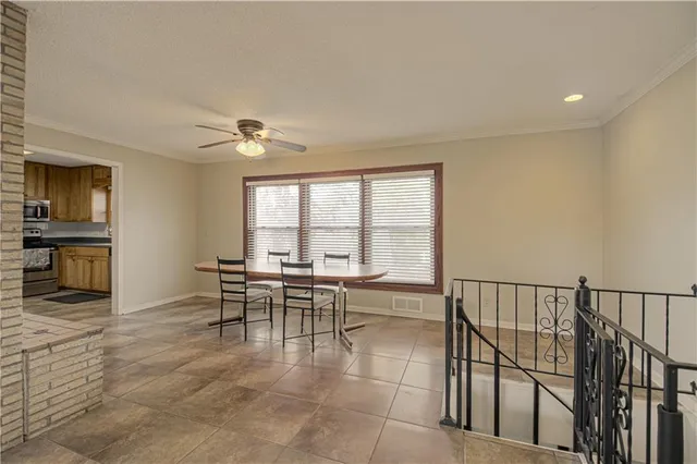 $450,000 | 226 Northwest 43 Street, Kansas City, MO 64116