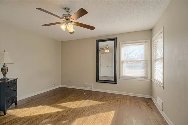 $450,000 | 226 Northwest 43 Street, Kansas City, MO 64116