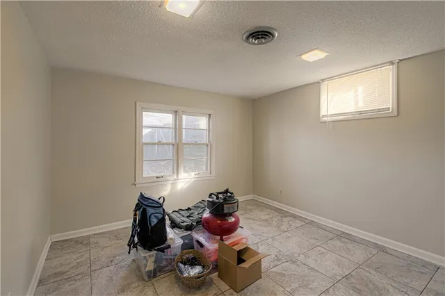 $450,000 | 226 Northwest 43 Street, Kansas City, MO 64116