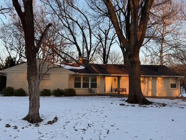 $450,000 | 226 Northwest 43 Street, Kansas City, MO 64116
