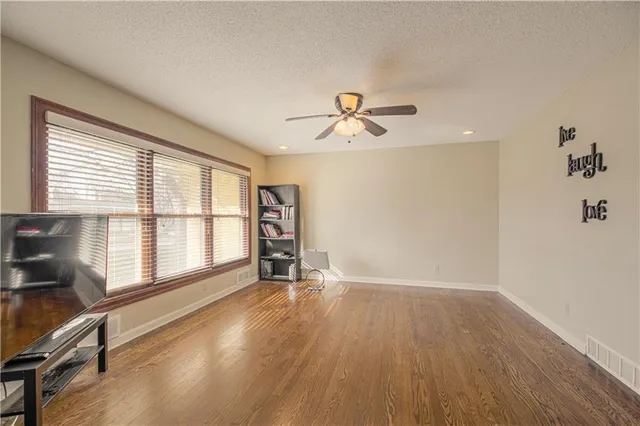 $450,000 | 226 Northwest 43 Street, Kansas City, MO 64116