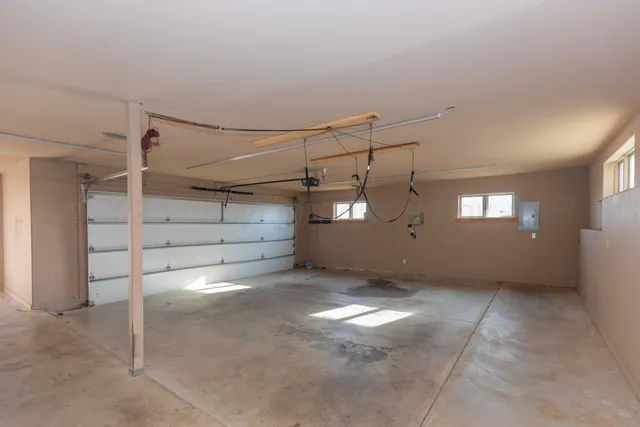 $809,500 | 6 Stoneway Court, Canyon, TX 79015