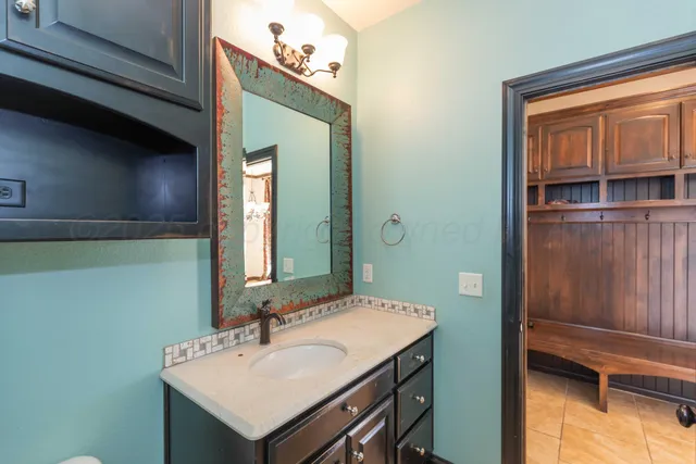 $809,500 | 6 Stoneway Court, Canyon, TX 79015