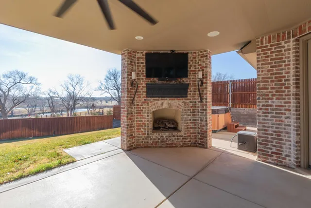$809,500 | 6 Stoneway Court, Canyon, TX 79015