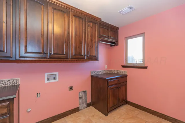 $809,500 | 6 Stoneway Court, Canyon, TX 79015