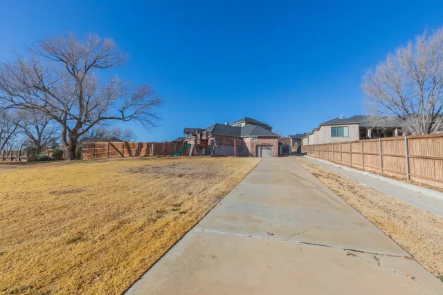 $809,500 | 6 Stoneway Court, Canyon, TX 79015