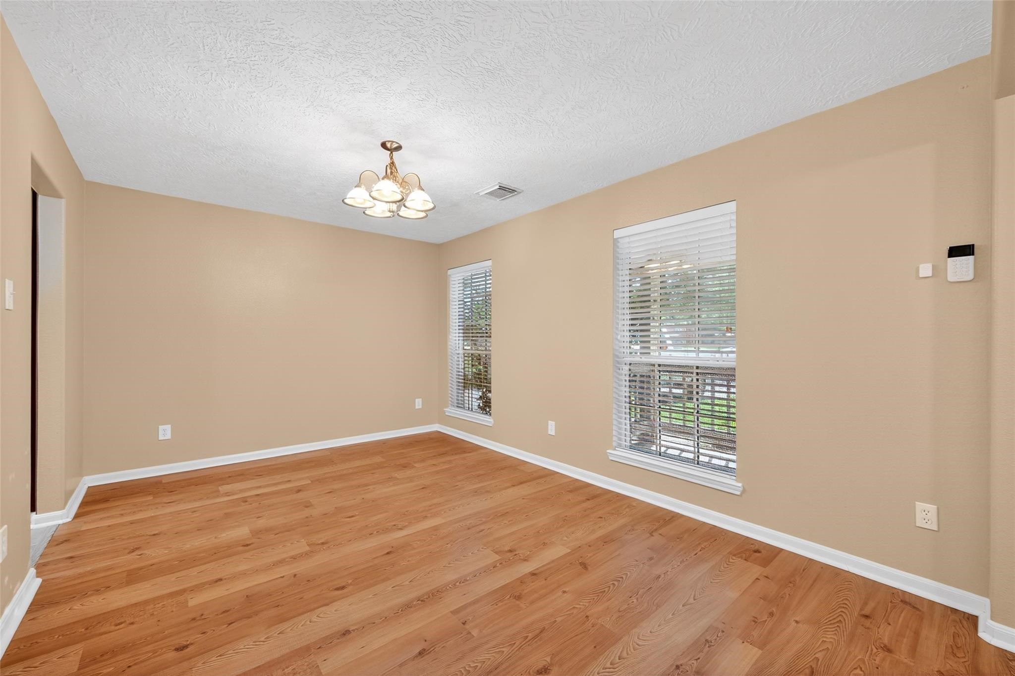 7603 Timber Switch Road Cleveland, TX 77328 - Photo 8 of 46