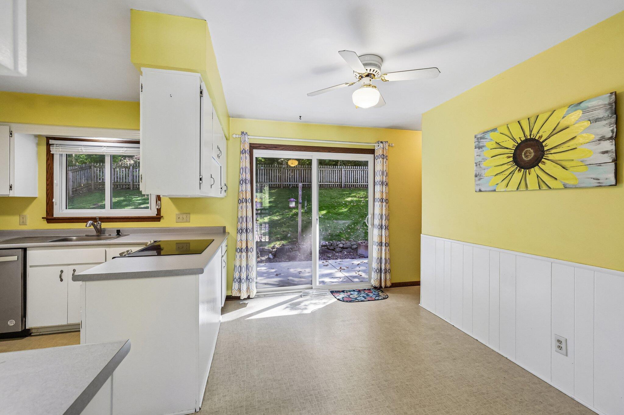 724 Cloute Street Fort Atkinson, WI 53538 - Photo 15 of 43 13