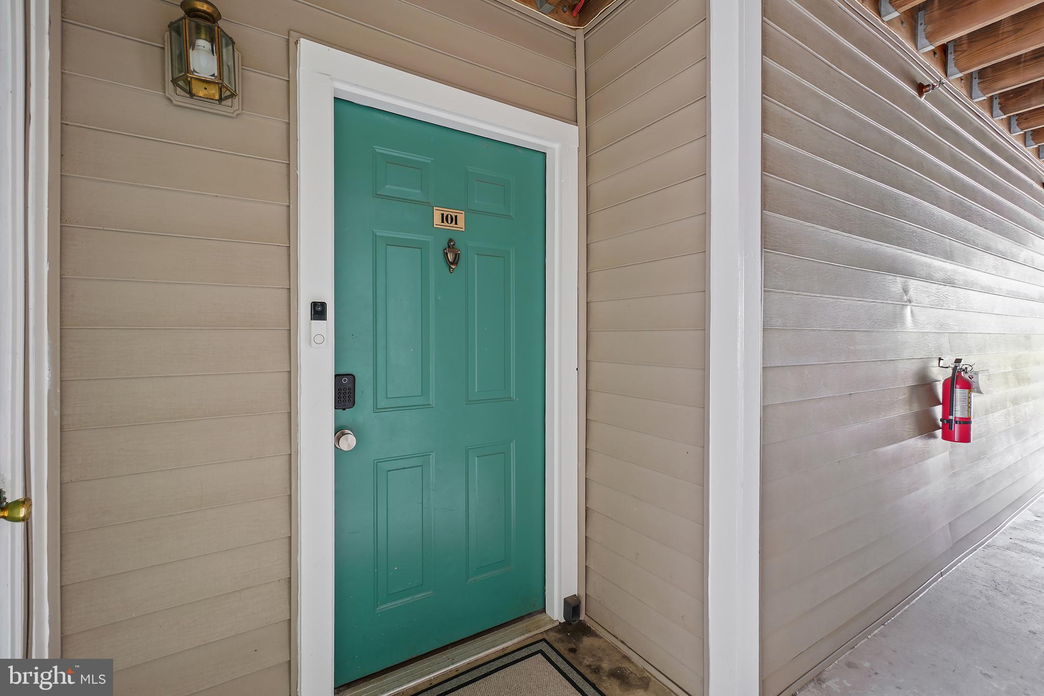14151 Cuddy Loop, Unit 101 Woodbridge, VA 22193 - Photo 2 of 45