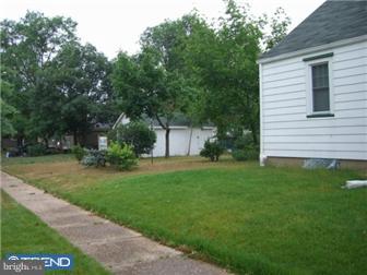 320 Lippincott Avenue Riverside, NJ 08075 - Photo 11 of 12 a view of a back yard
