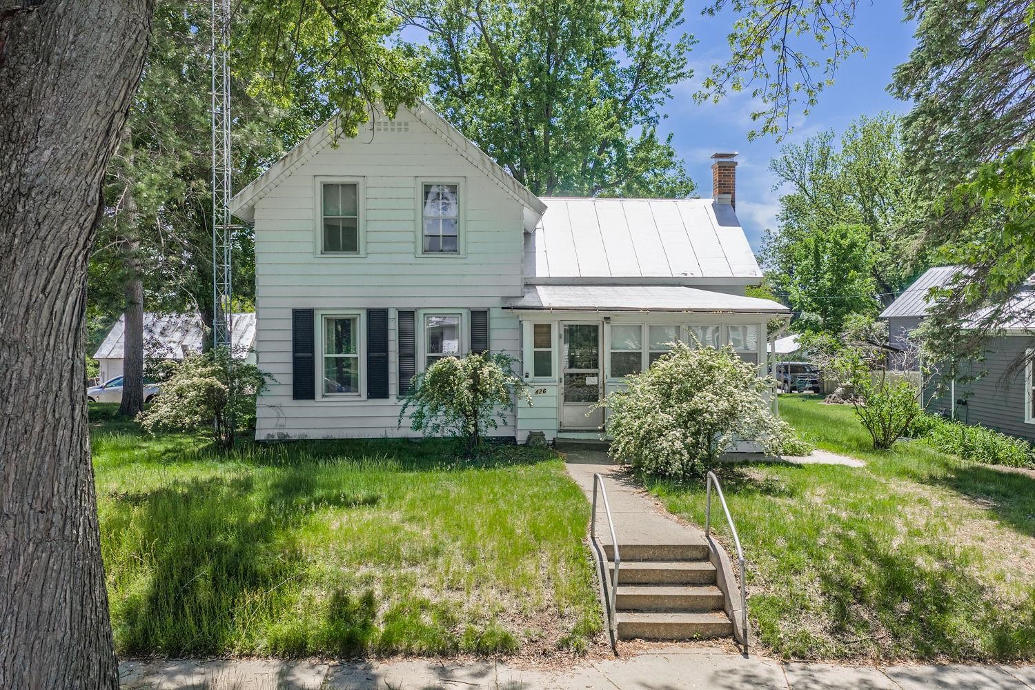 426 4th Street Baraboo, WI 53913 - Photo 1 of 21