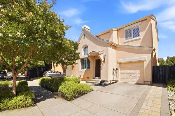 $630,000 | 2427 Bramble Way, Santa Rosa, CA 95403