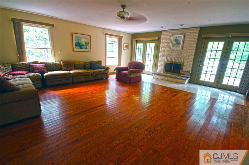 5 Miller Farm Road Somerset, NJ 08873 - Photo 4 of 25 Gallery Image 4