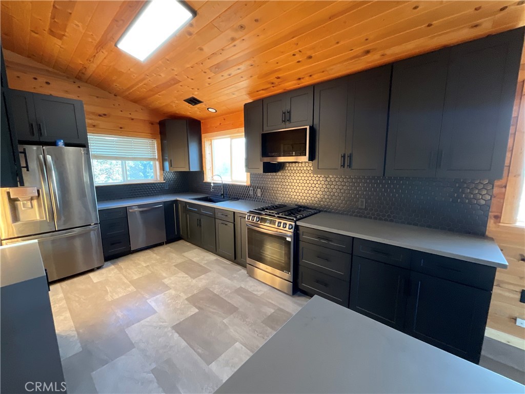 13730 Feldman Road Montague, CA 96064 - Photo 10 of 30