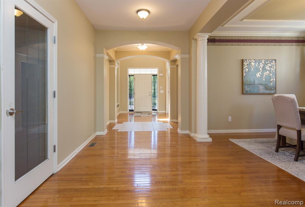 27380 Victoria Road Novi, MI 48374 - Photo 13 of 42